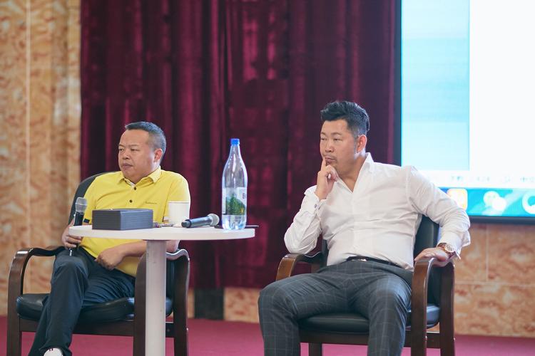 周嵘,公司经营范围包括:企业管理咨询服务;企业形象策划